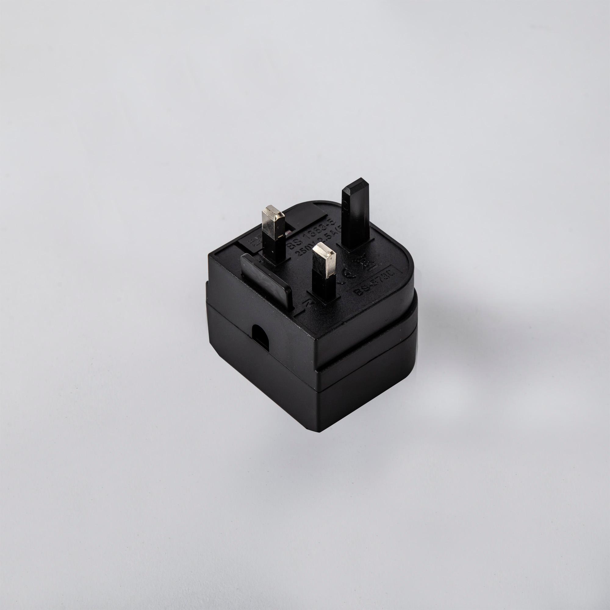 Additions 3A EU-UK Black Plug Converter
