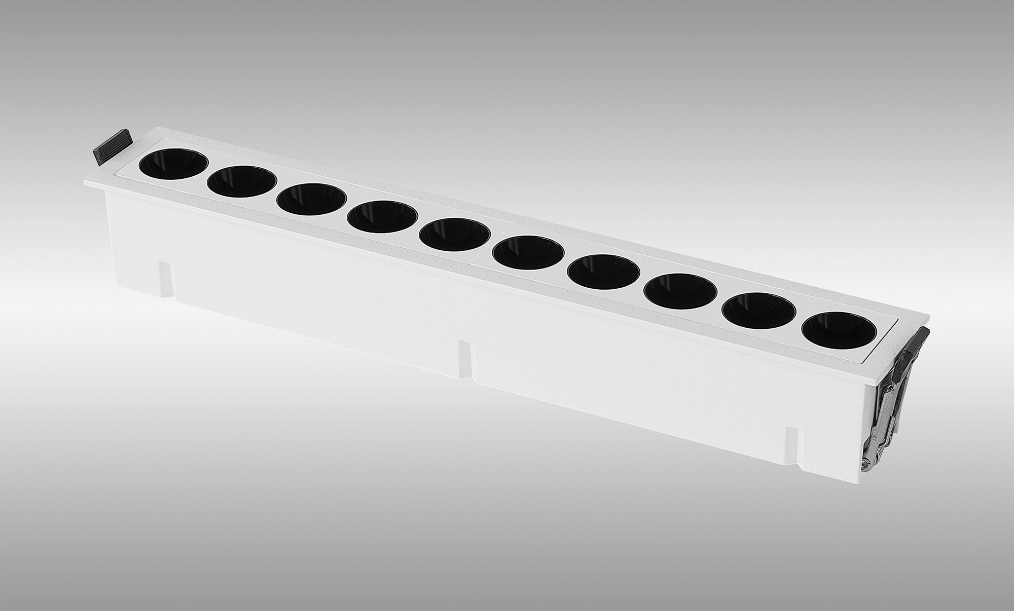 Blau Linear Recessed Spotlight