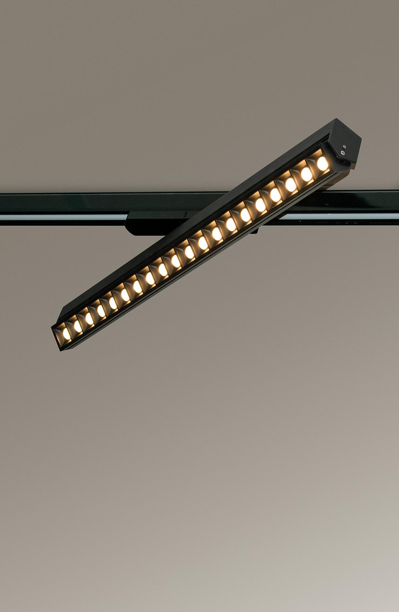 Creta Linear Track Light