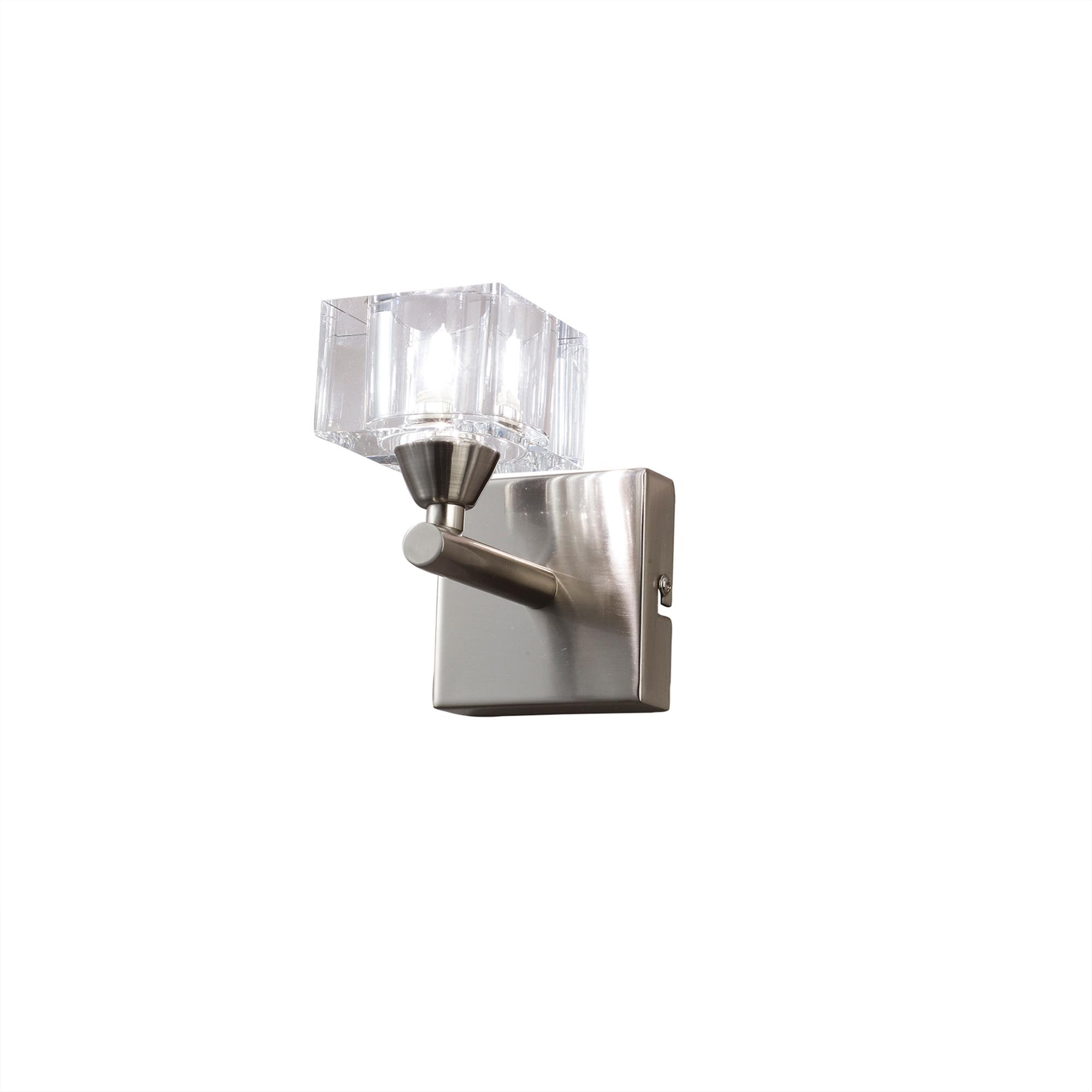 Cuadrax Wall Lamp