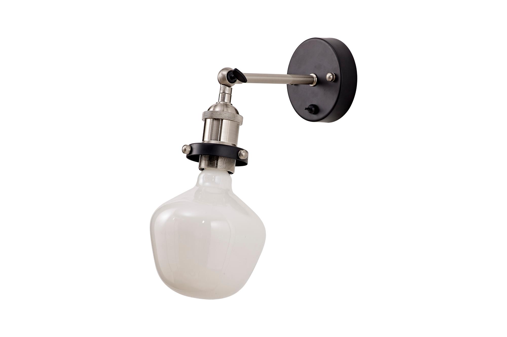 Dreifa Switched Wall Light