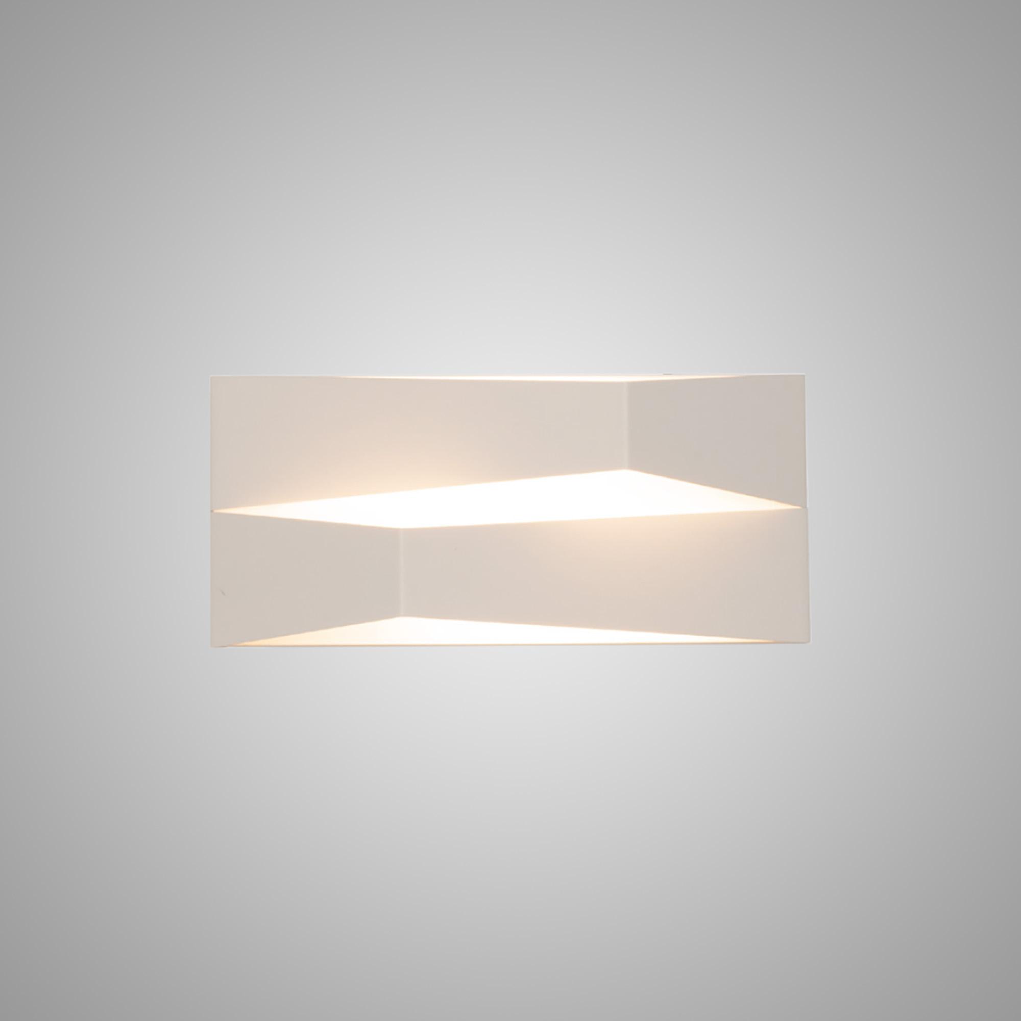 Fuji Wall Light