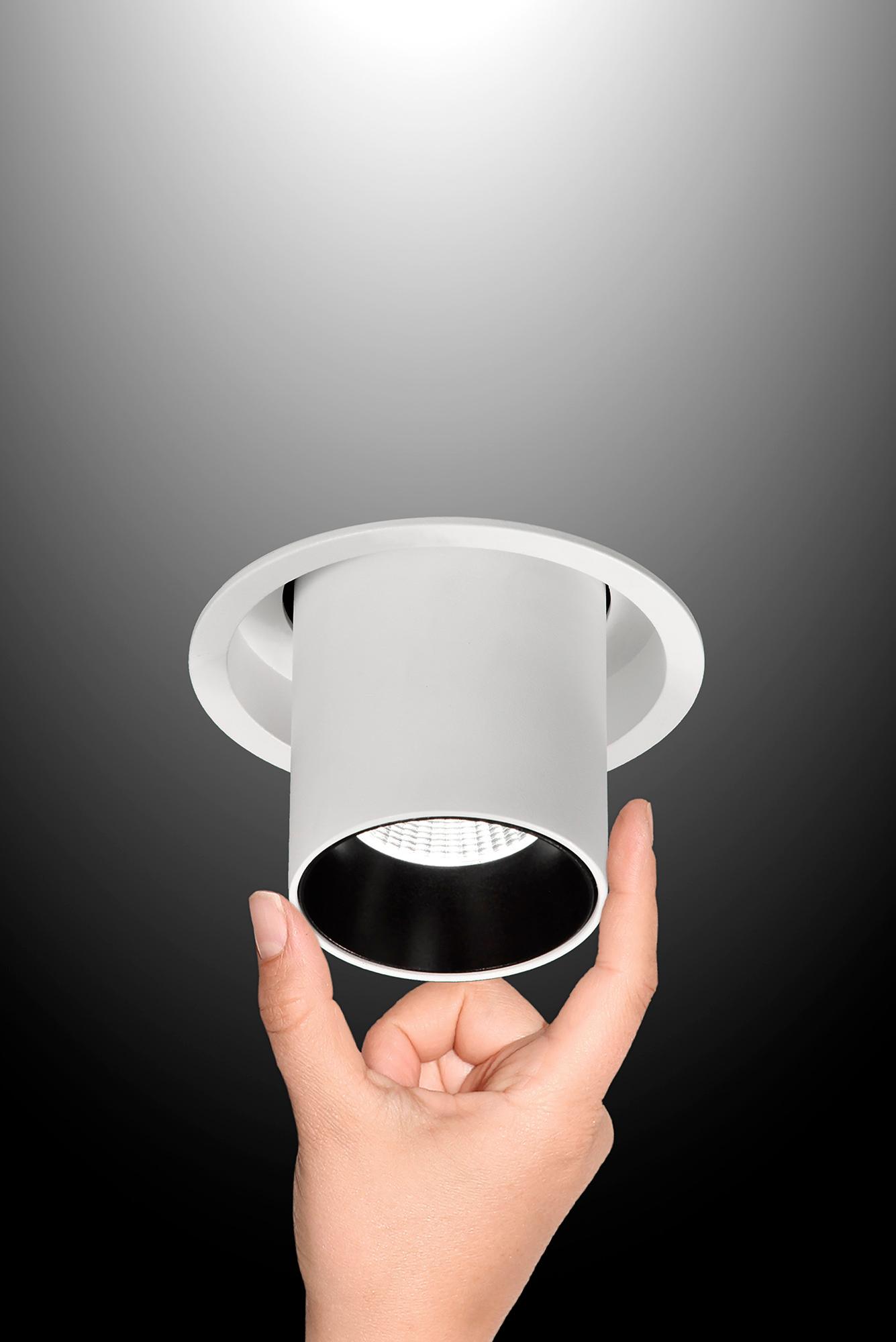 Garda Retractable Recessed Swivel Spotlight