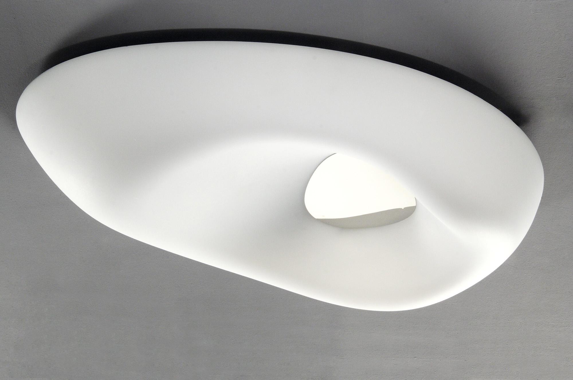 Huevo Ceiling