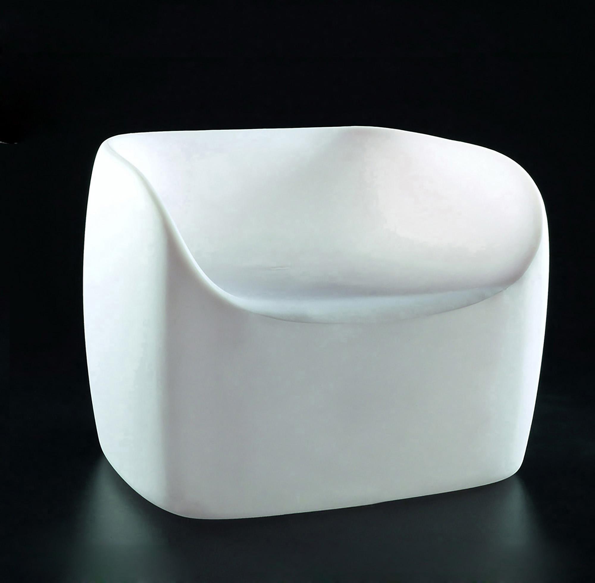 Pao Small Sofa No Light Outdoor, Opal White Item Weight: 16.3kg