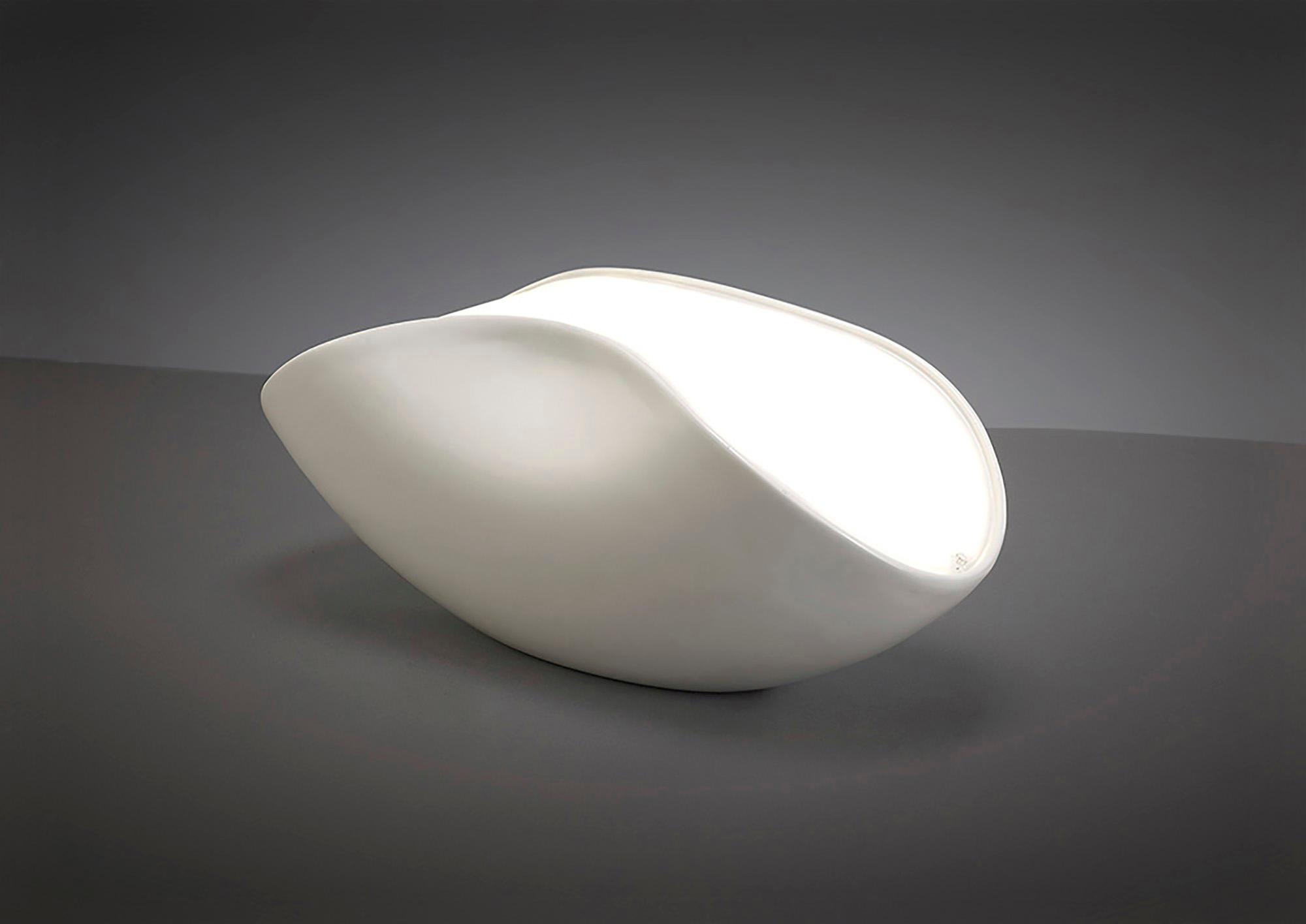 Pasion Table Lamp