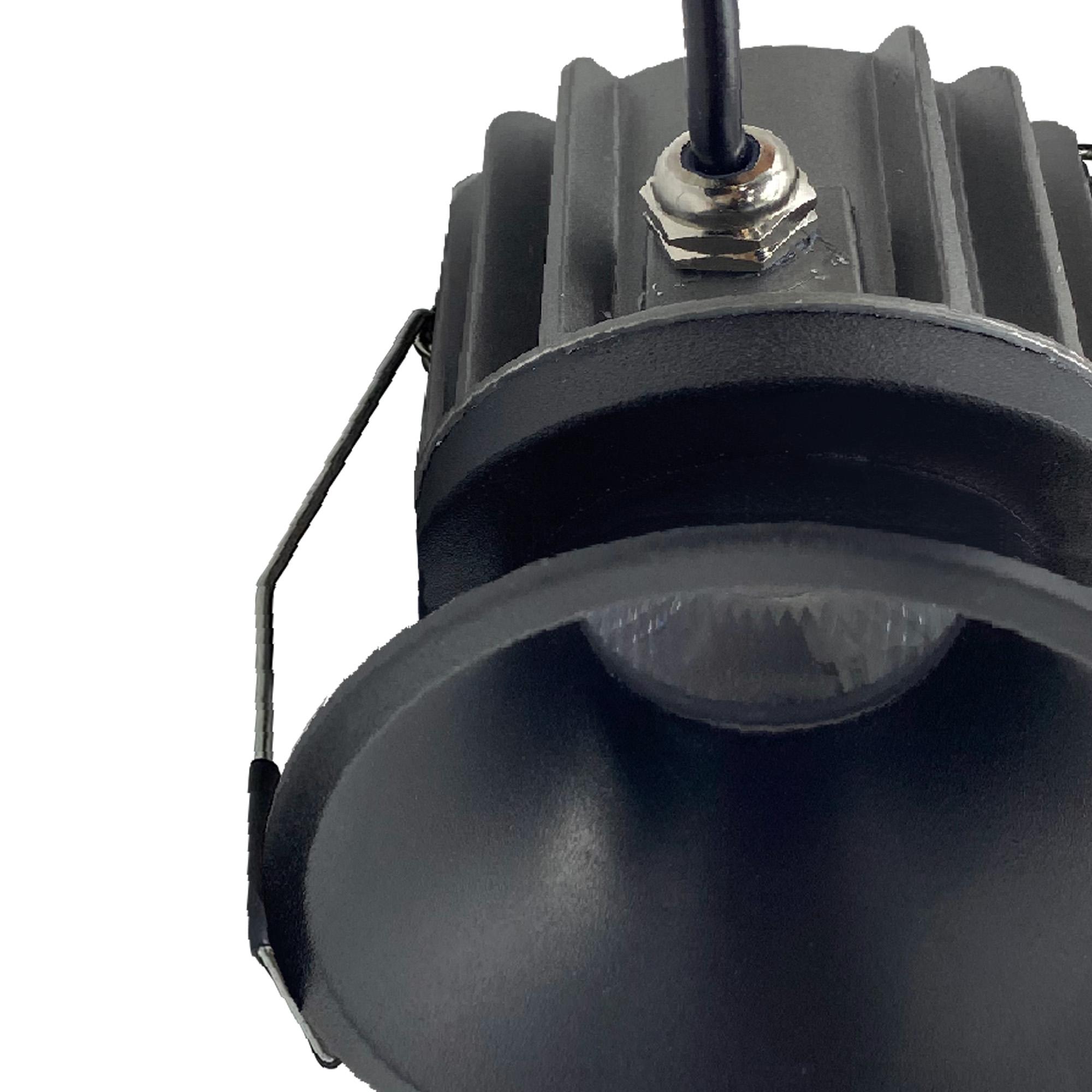 Rombok Downlight