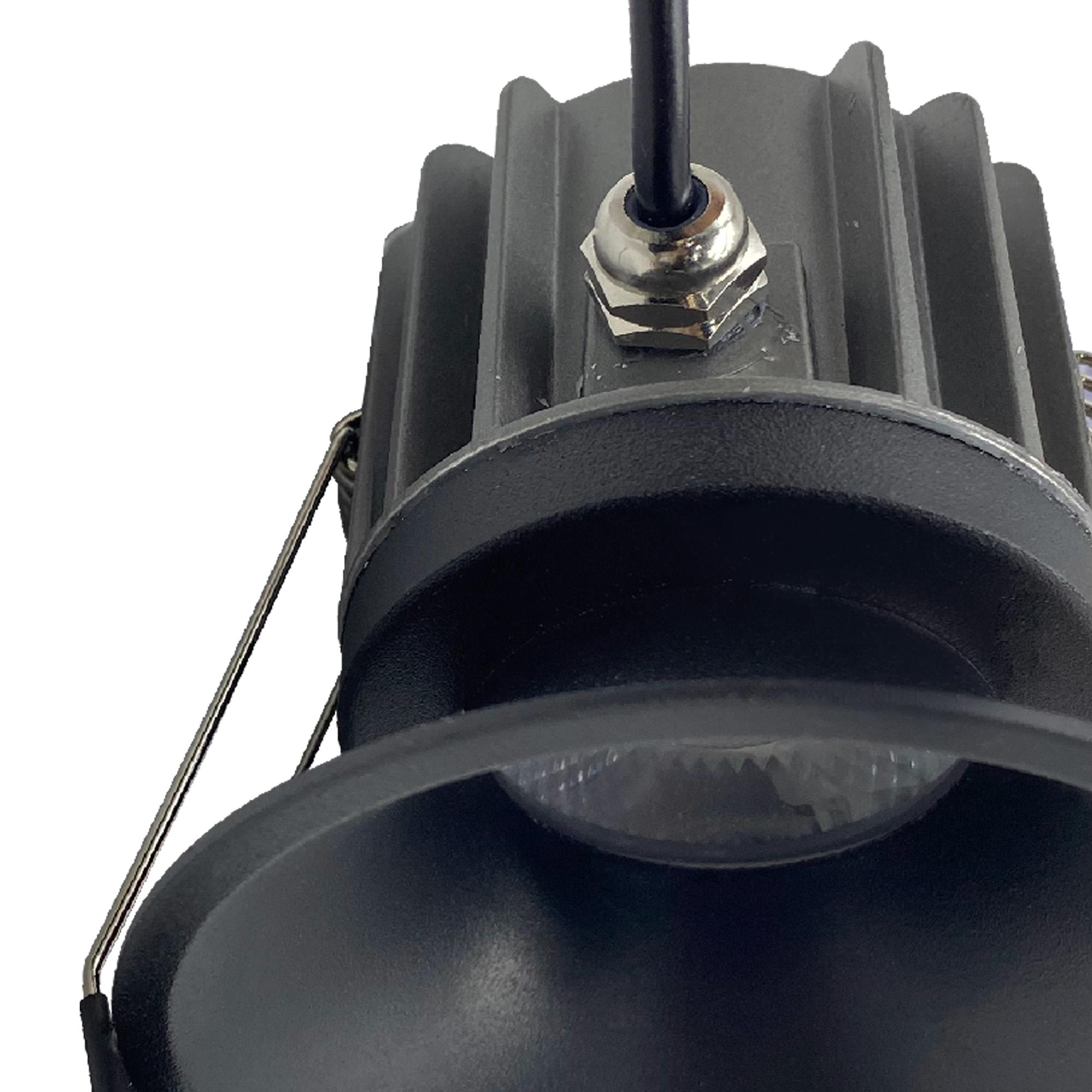 Rombok Downlight