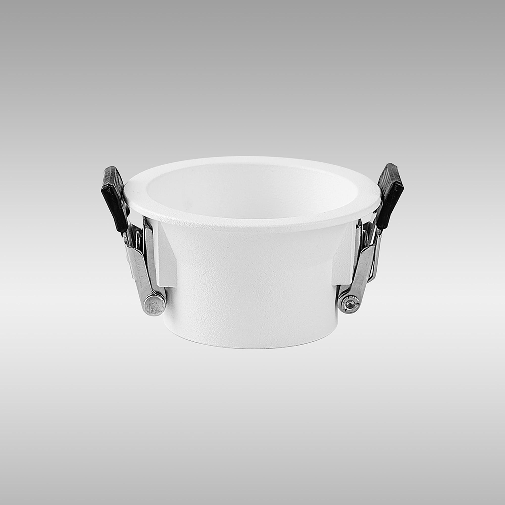 Trimasi 60 x 31mm Recessed Base, Sand White